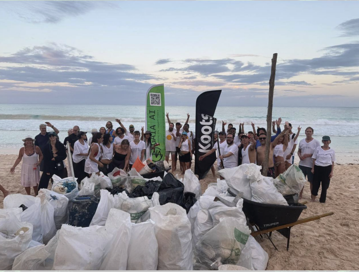 Community beach cleanup with Gaia AI volunteers
